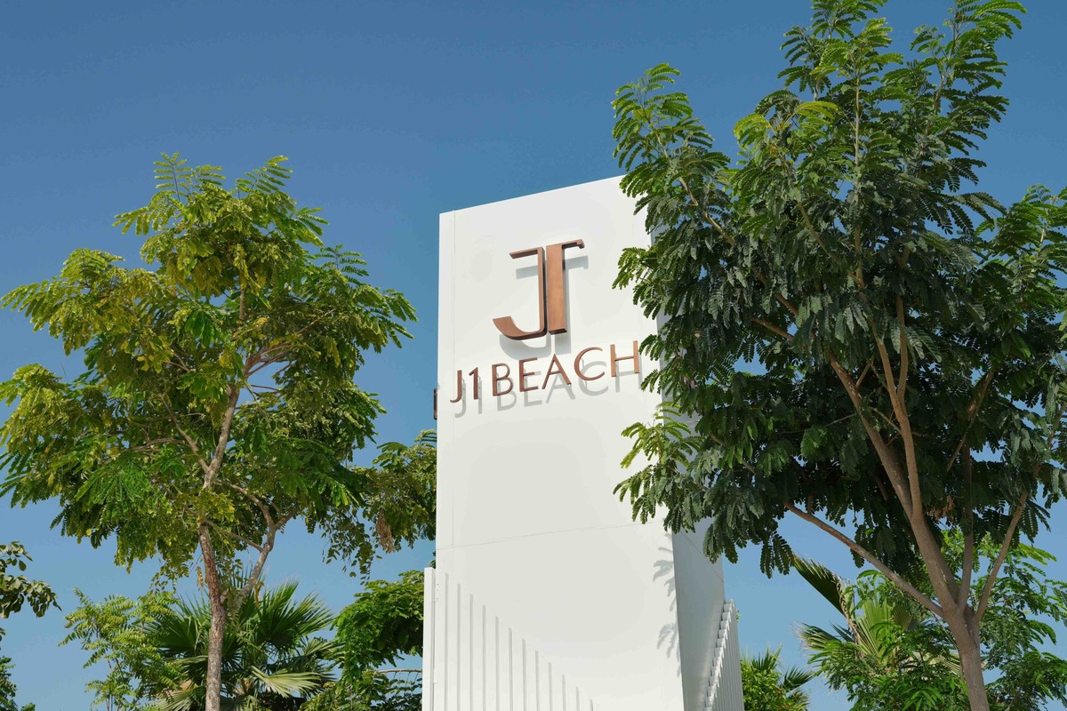 J1 Beach Dubai: 12 Luxury Beach Clubs and Restaurants Redefining Coastal Elegance